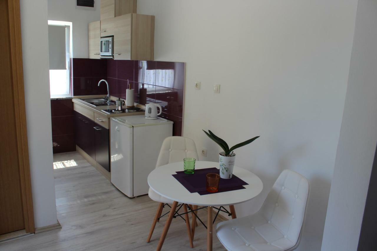 Apartment Tip Top 로비니 외부 사진